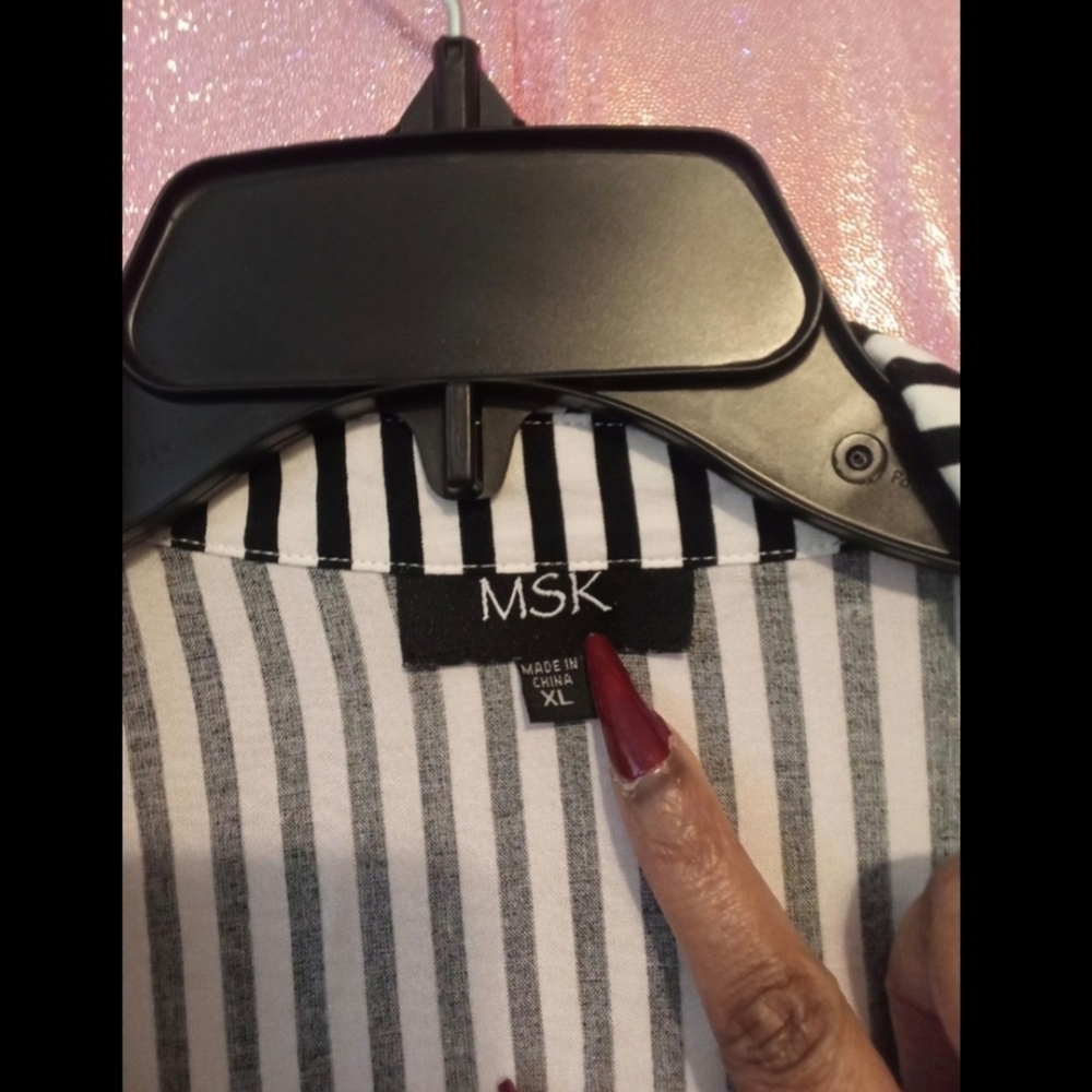 Black and White Striped Long Shirt - Picture 14 of 14